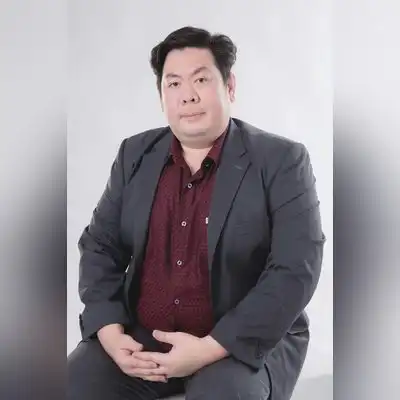 卫雅欣